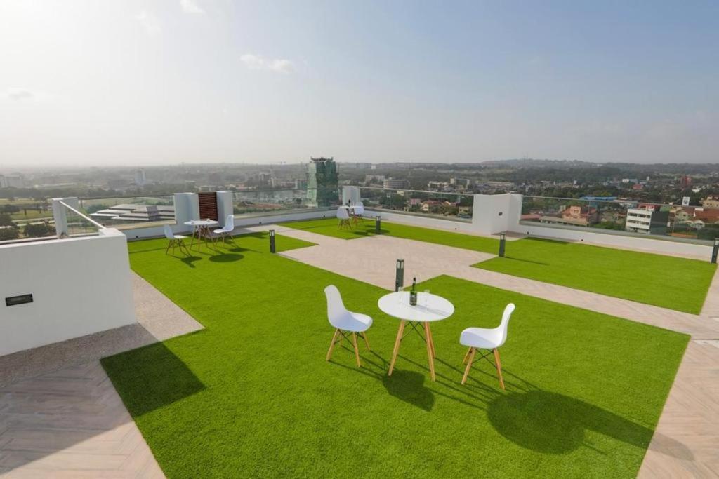 איסט לגון The Gallery Luxury Suites Cpg מראה חיצוני תמונה