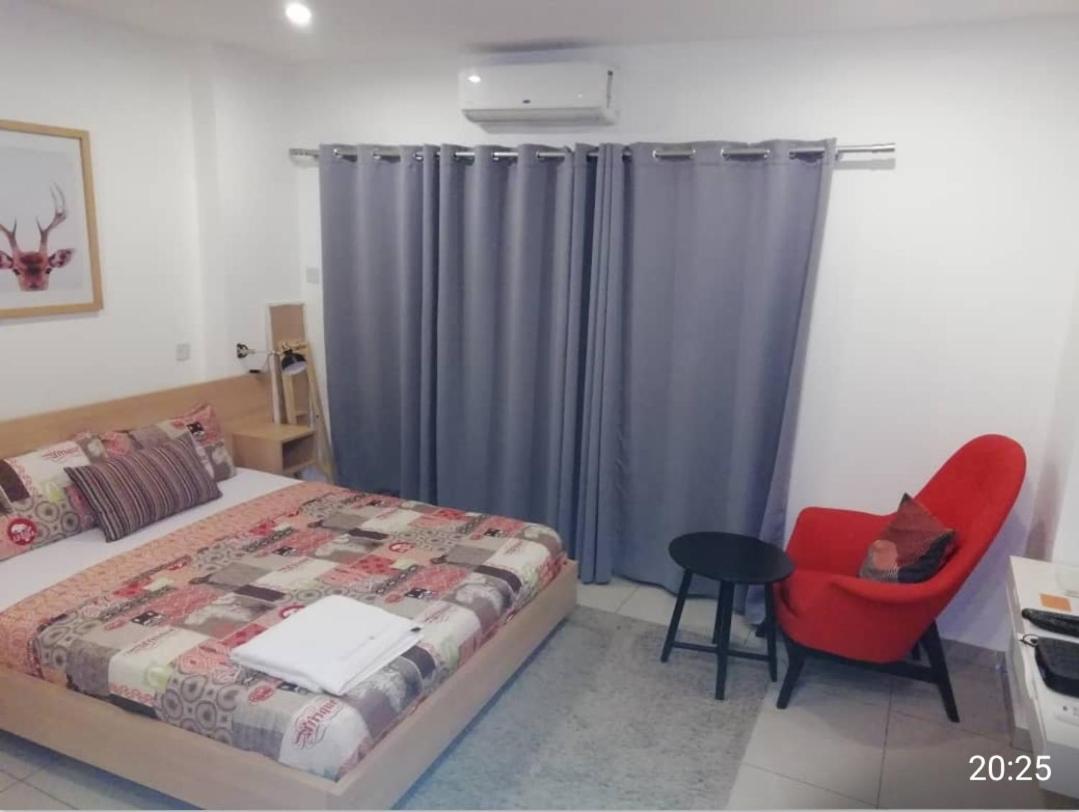 איסט לגון The Gallery Luxury Suites Cpg מראה חיצוני תמונה