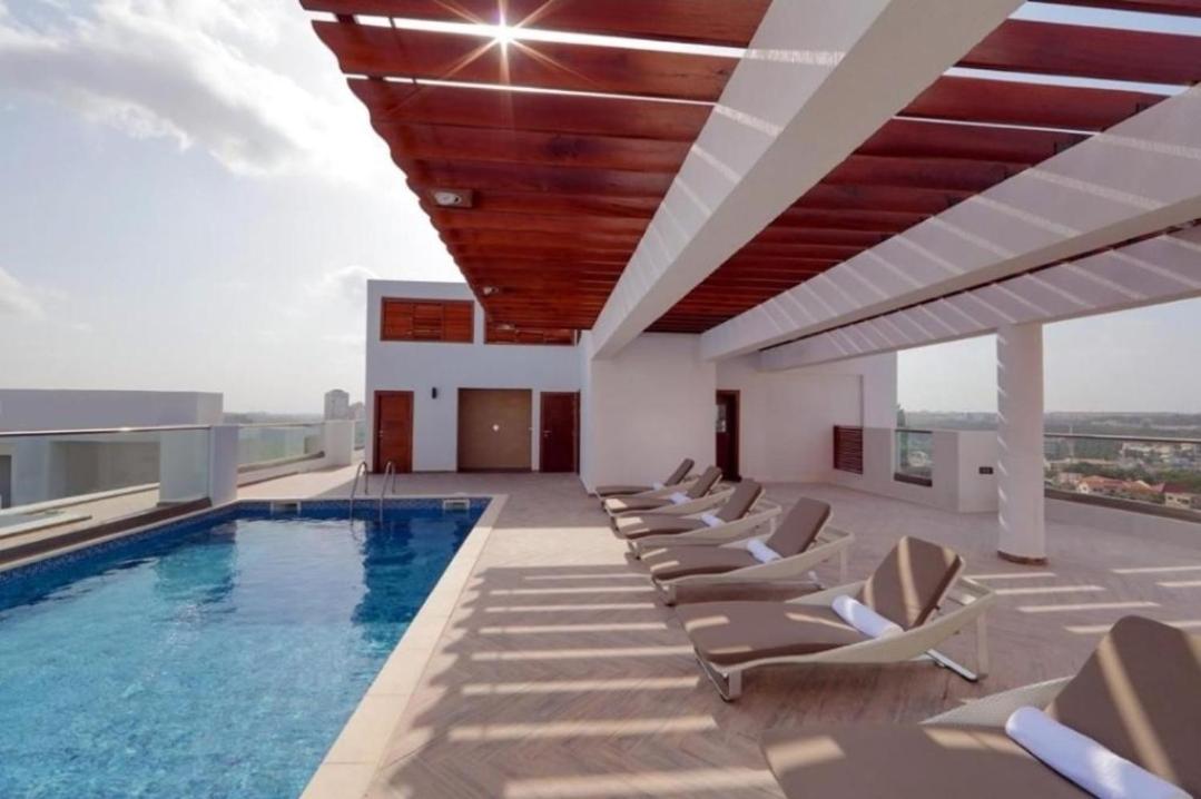 איסט לגון The Gallery Luxury Suites Cpg מראה חיצוני תמונה