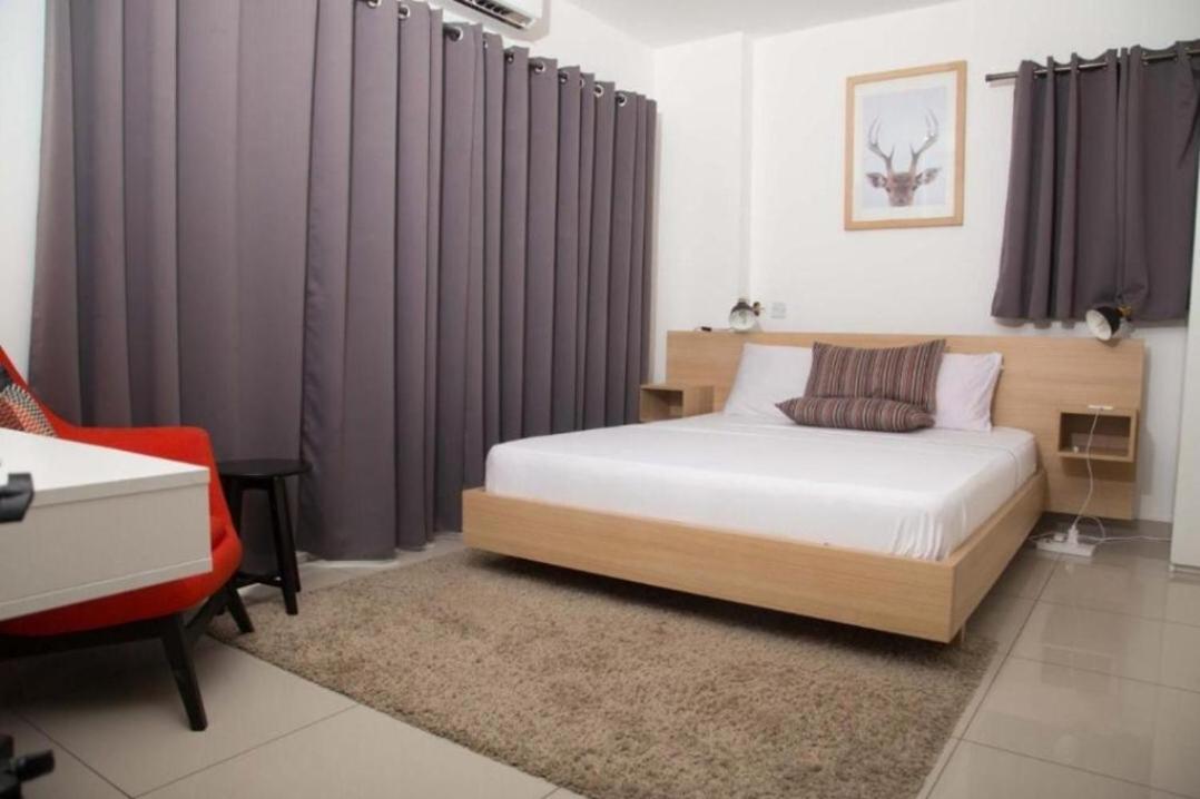 איסט לגון The Gallery Luxury Suites Cpg מראה חיצוני תמונה