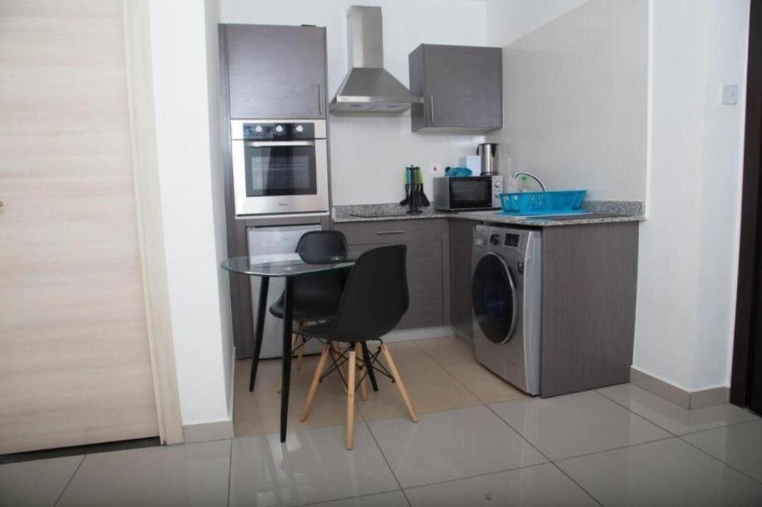 איסט לגון The Gallery Luxury Suites Cpg מראה חיצוני תמונה